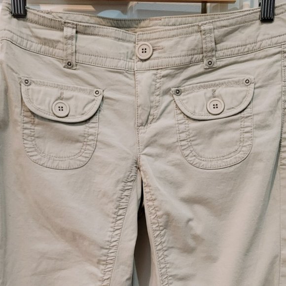 Ladies Capri's/Cropped - Picture 2 of 7